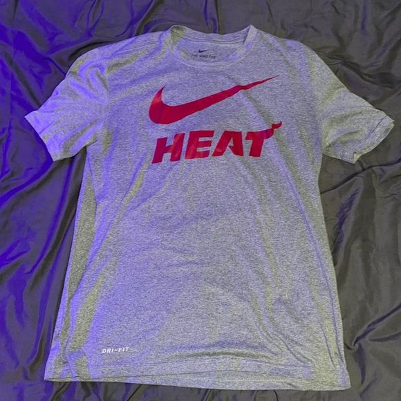 Nike Other - Nike Miami Heat Shirt (Size: M)